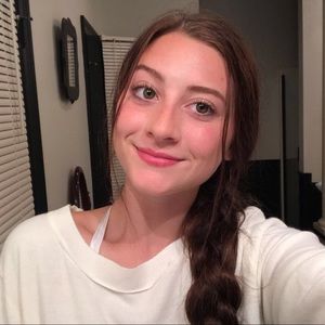 Meet your Posher, Carlie